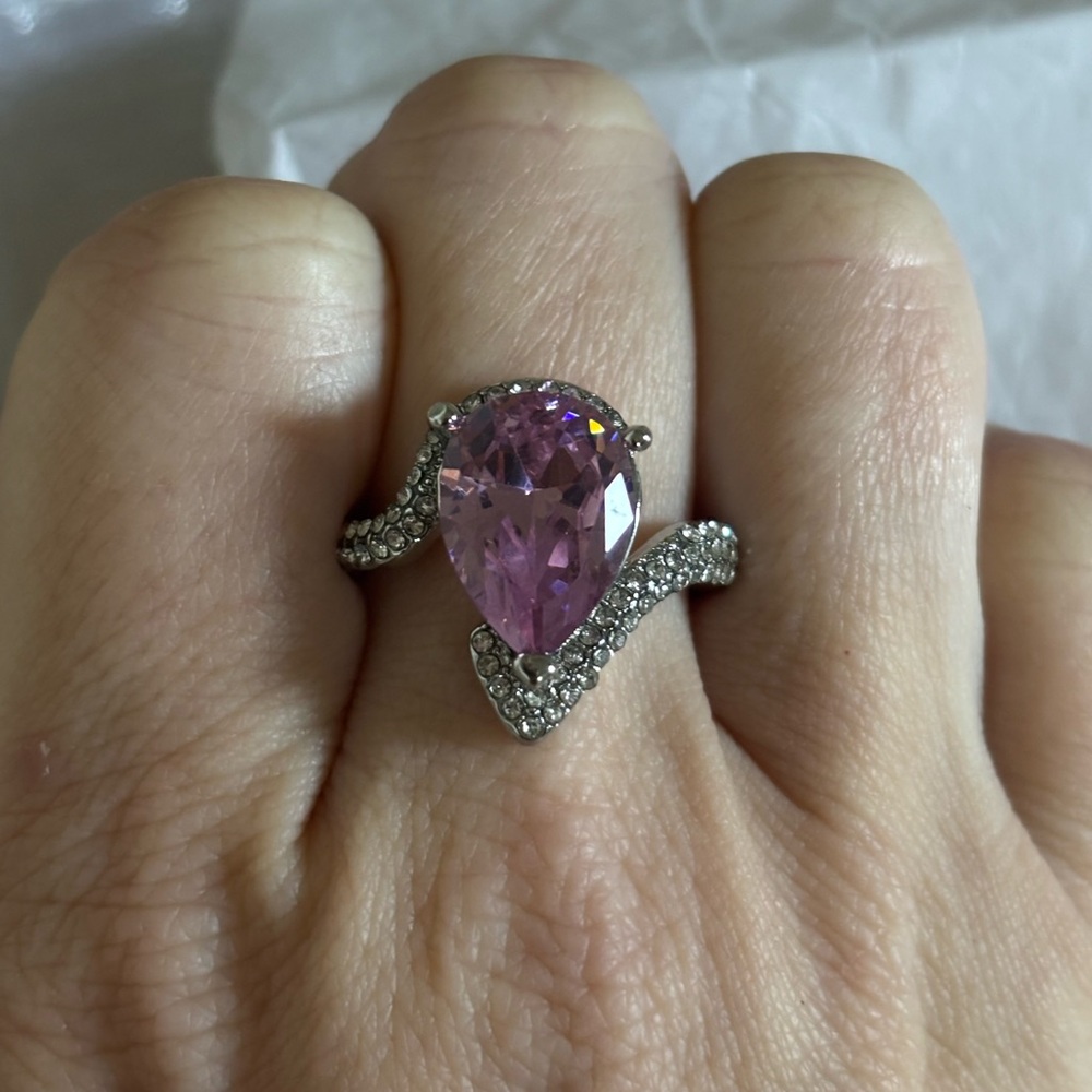 Gorgeous Large Pink and Silver Cocktail Ring - Picture 3 of 5
